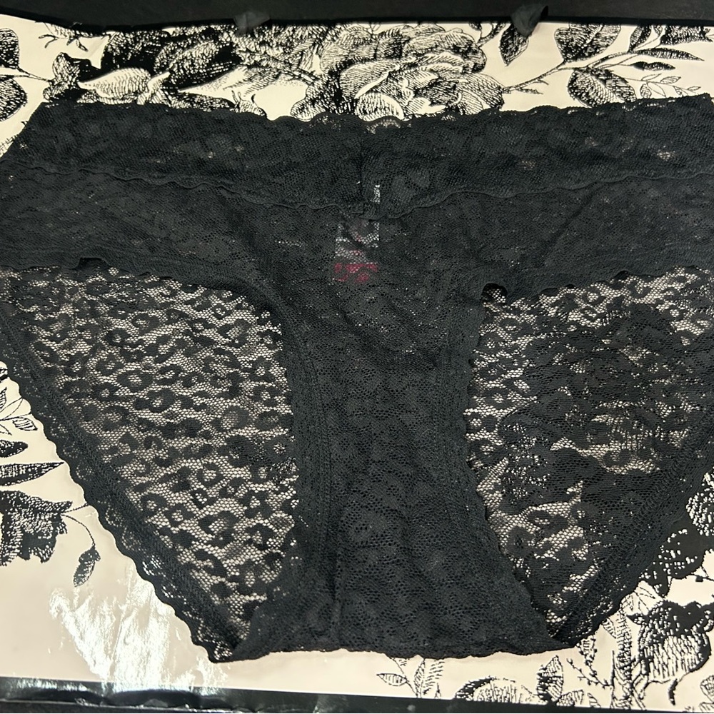 NWOT No Boundaries Lace Panty SIZE L